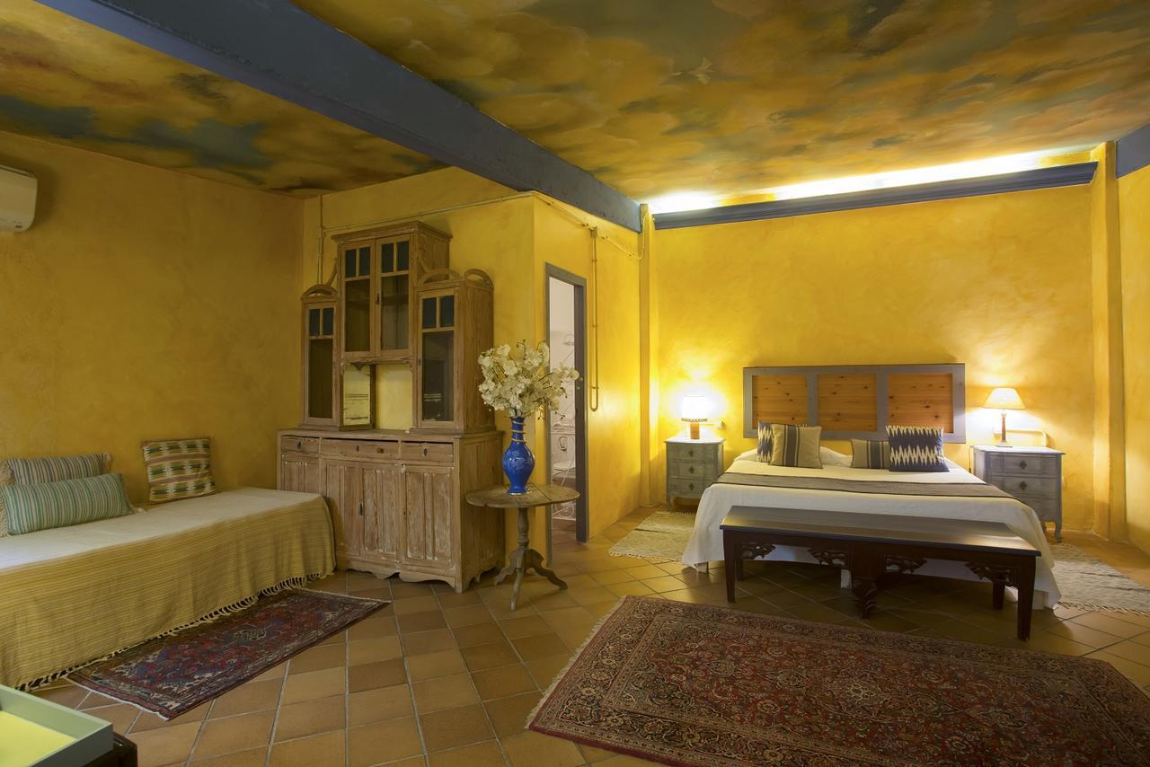 Hostal Blau Peratallada Luaran gambar