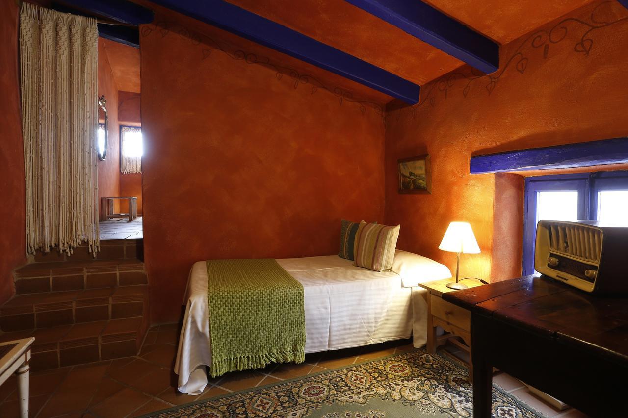 Hostal Blau Peratallada Luaran gambar