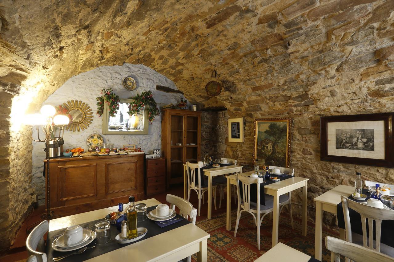 Hostal Blau Peratallada Luaran gambar